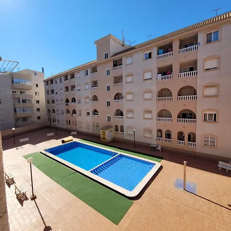 Lägenhet Casa De Luz - Lovely Two Bedroom Appartment In The Centre Of Torrevieja At Only 700 Meters From The Beach & Boulevard Torrevieja