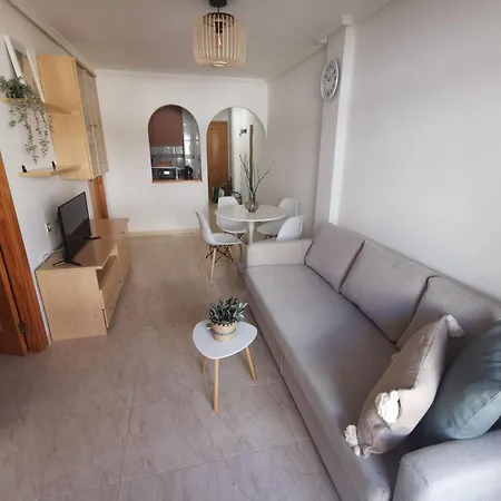 Casa De Luz - Lovely Two Bedroom Appartment In The Centre Of Torrevieja At Only 700 Meters From The Beach & Boulevard * Torrevieja