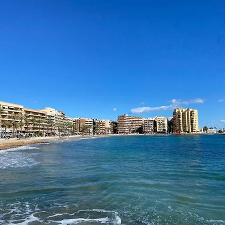 Casa De Luz - Lovely Two Bedroom Appartment In The Centre Of Torrevieja At Only 700 Meters From The Beach & Boulevard Torrevieja