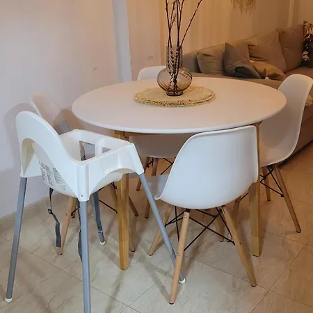 Casa De Luz - Lovely Two Bedroom Appartment In The Centre Of Torrevieja At Only 700 Meters From The Beach & Boulevard Torrevieja