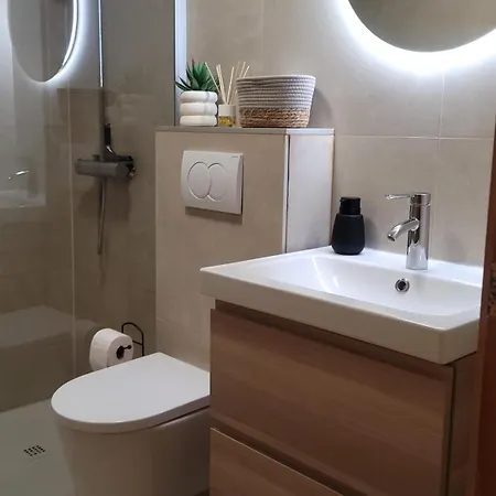 Casa De Luz - Lovely Two Bedroom Appartment In The Centre Of Torrevieja At Only 700 Meters From The Beach & Boulevard *