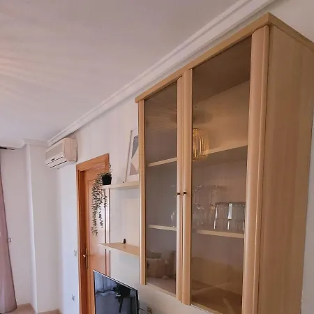 Lägenhet Casa De Luz - Lovely Two Bedroom Appartment In The Centre Of Torrevieja At Only 700 Meters From The Beach & Boulevard Torrevieja
